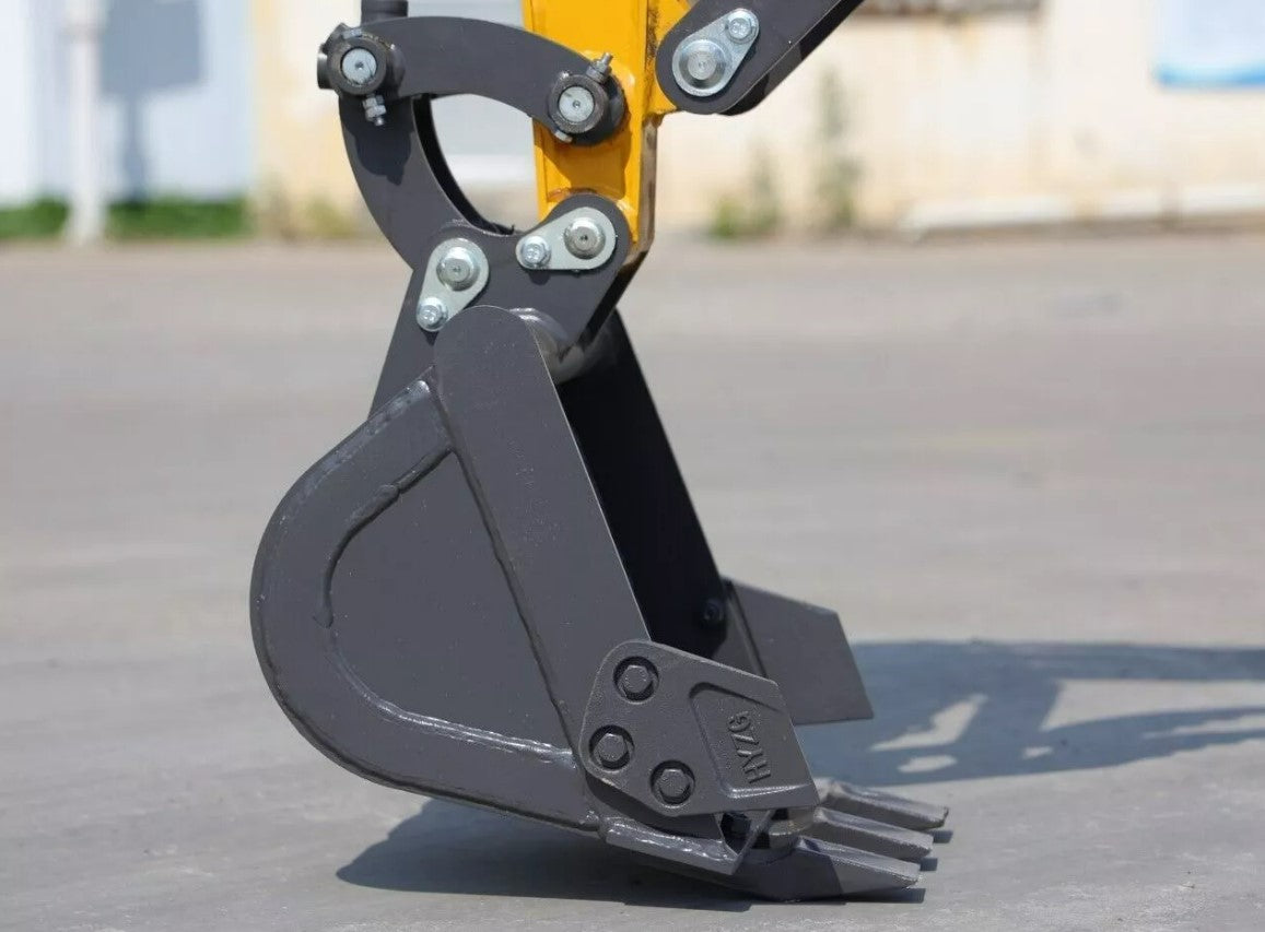 2 TON TYPHON TERROR XIX Mini Excavator, KUBOTA D902 Diesel Engine with Thump Clip