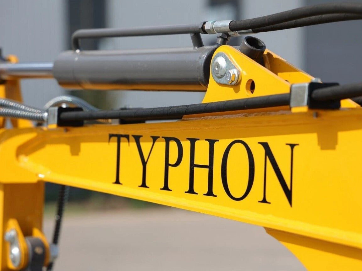 2 TON TYPHON TERROR XIX Mini Excavator, KUBOTA D902 Diesel Engine with Thump Clip