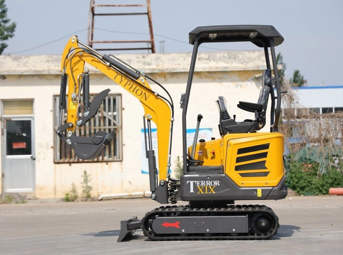 2 TON TYPHON TERROR XIX Mini Excavator, KUBOTA D902 Diesel Engine with Thump Clip